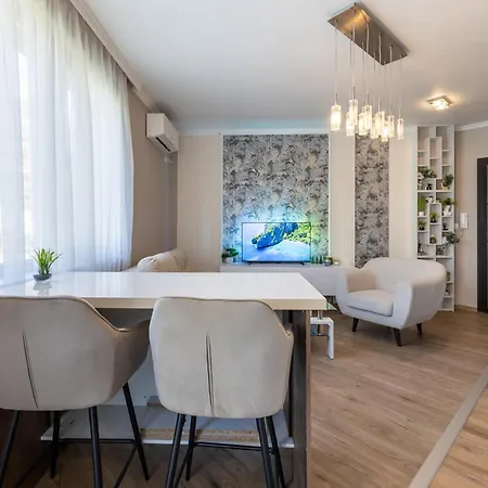 Modern For 4 - Kabakum 600m Апартамент